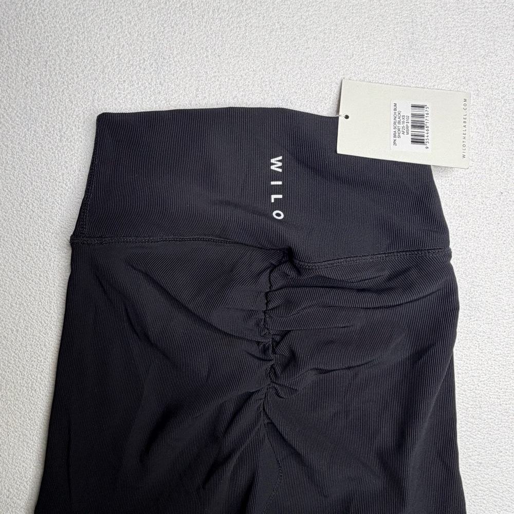 💫NWT•WILO The Label Scrunch Bum Short•Black - Picture 4 of 7